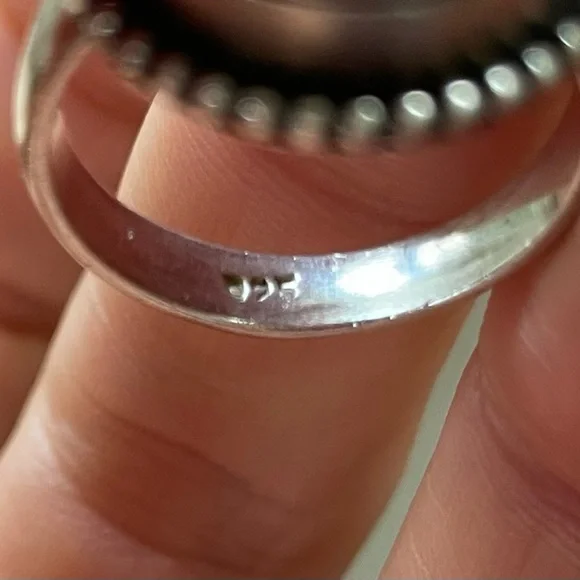 Sterling silver moonstone locket ring - Picture 5 of 5